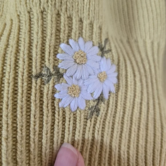 UPCYCLED!! Free People | 'Easy Street' Sweater In Limon w/  Embroidery, Size XS - Picture 9 of 11